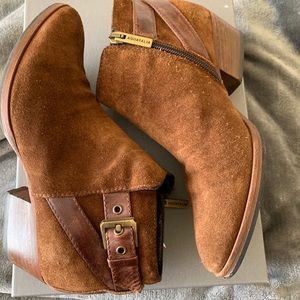 Aquatalia Farin brushed oil suede boots